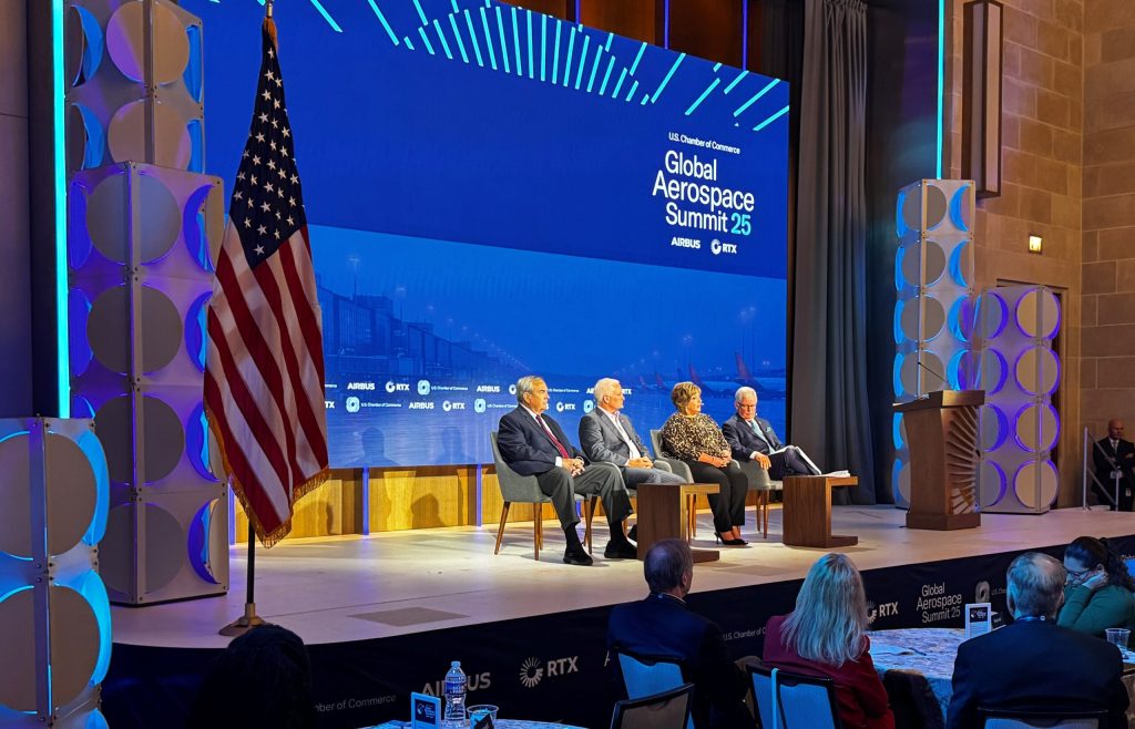 2025-09-09-airports-panel-003 (1) (1)